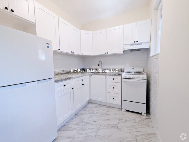 Building Photo - 2018 Commonwealth Ave Rental