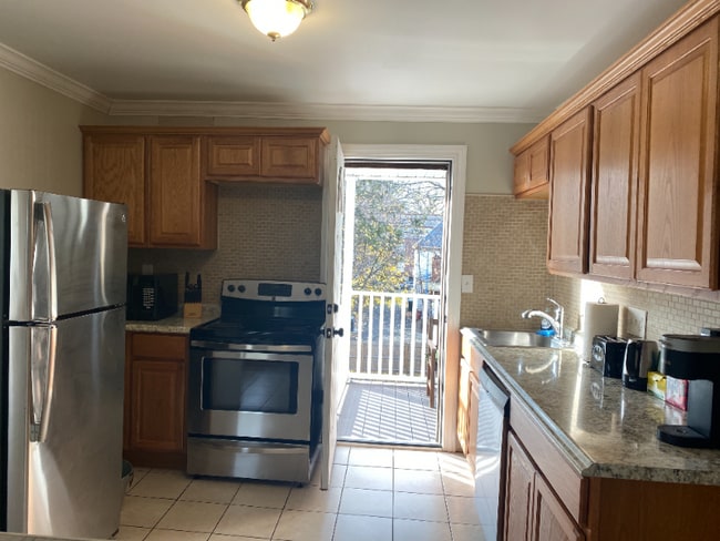 Photo - 105-107-107 Evergreen Ave Unidad 2