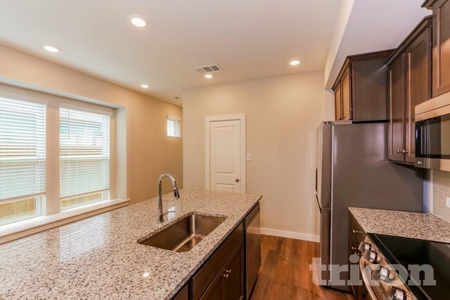 Photo - 2529 Dulaney Dr