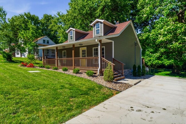Photo - 105 Brook St