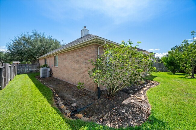 Photo - 11402 Bucks Bridge Ln