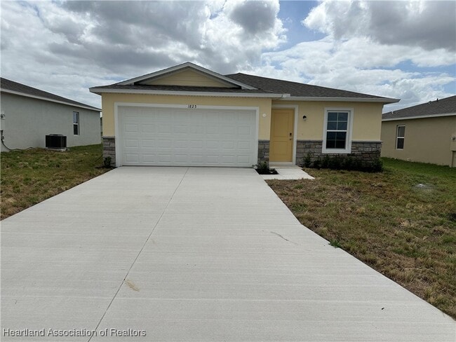 Photo - 1825 Grand Ridge St