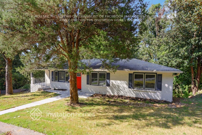 Photo - 455 Lemon St NE