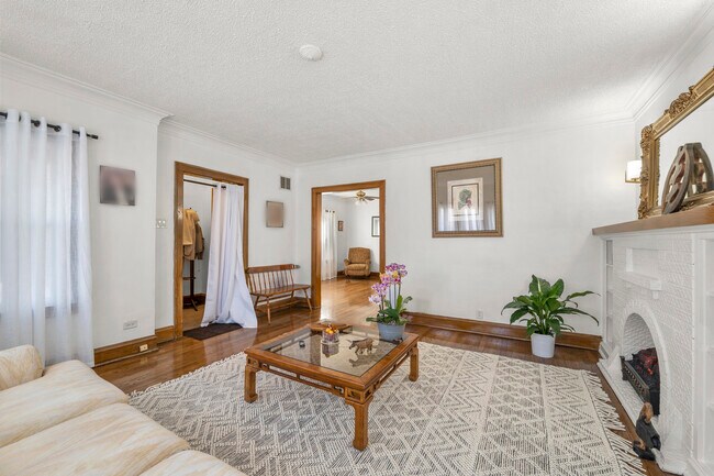 Photo - 5229 W Potomac Ave