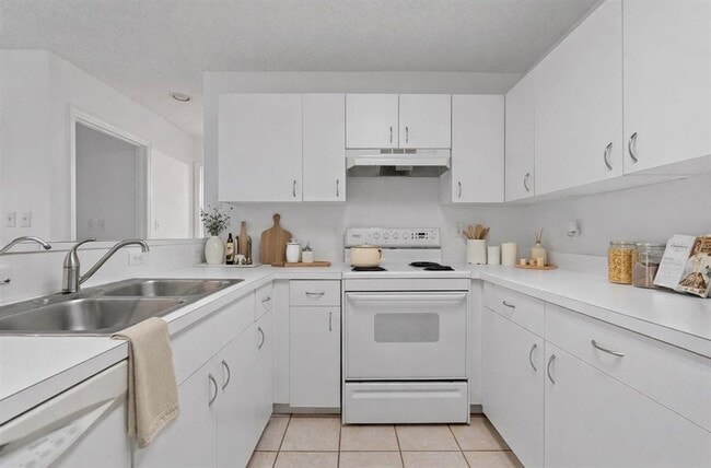 Building Photo - 10111 W Atlantic Blvd Unit C3