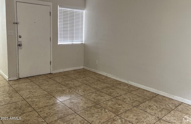 Building Photo - 4121 E Moreland St Unit 4 Rental