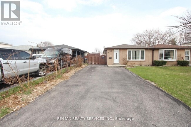 Photo - 185 Earnscliffe Cir