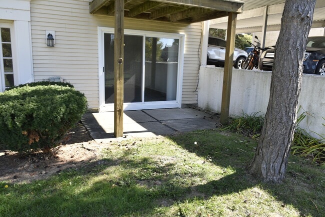 Photo - 806 Bloomfield Village Blvd Unit J