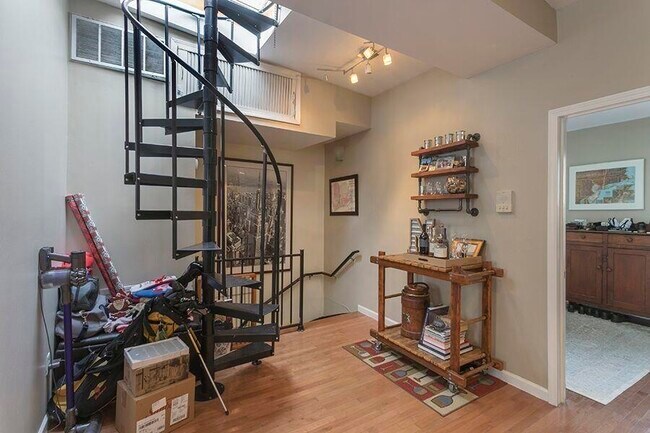 Photo - 112 Morris St Unit 10