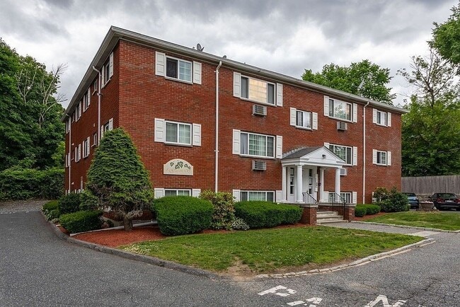 Building Photo - 8 Grafton St Unit 8 Grafton St, Shrewsbury, MA 01545