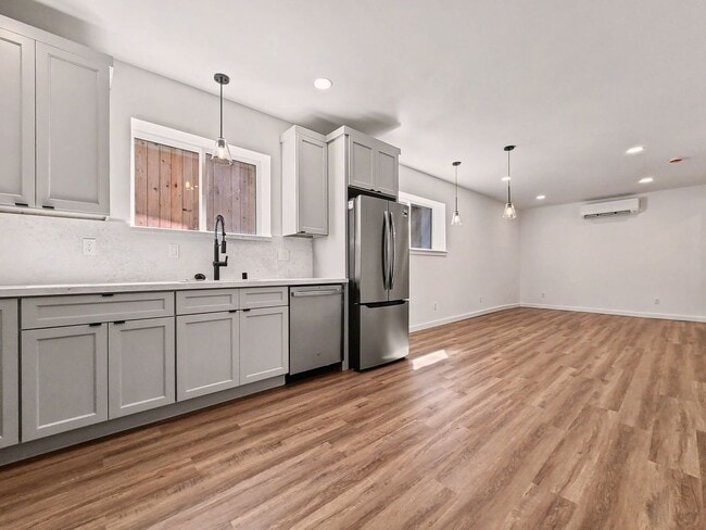 Photo - 3538 S Hudson St Unidad B