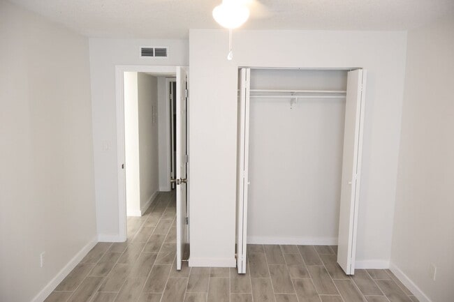 7521 Dolonita Dr