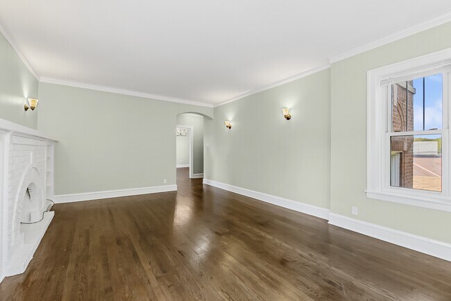 Photo - 5742 N Francisco Ave Unit 2