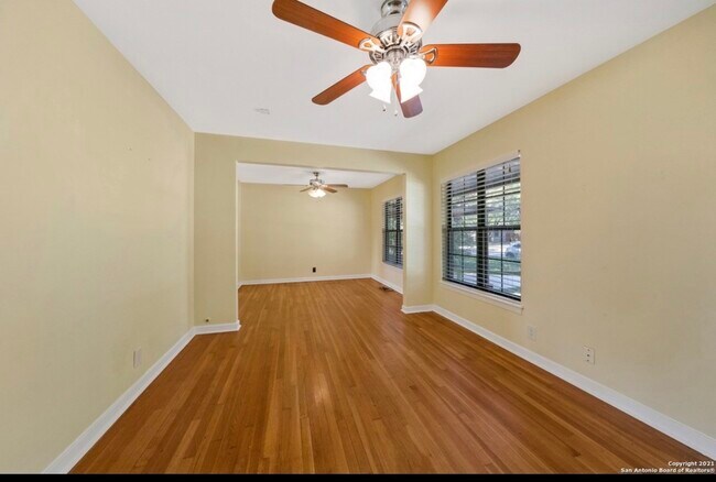 Photo - 214 Coyle Pl