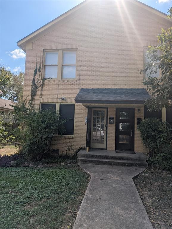 Photo - 1907 W 38th St