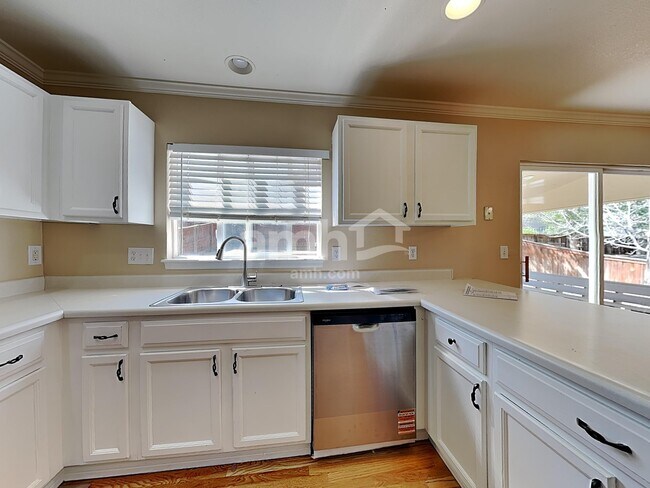 Photo - 10379 Ravenswood Way