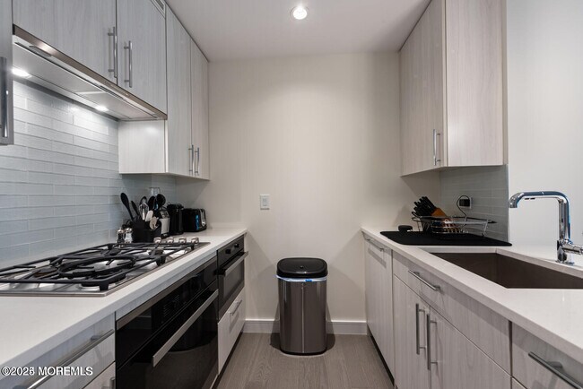 Photo - 15 Morris Ave Unit 308