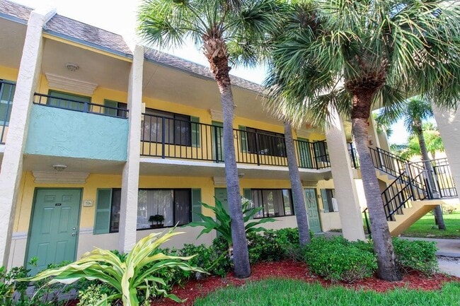 Building Photo - 1536 Meadows Cir W Unit 1036 Building 15 Rental