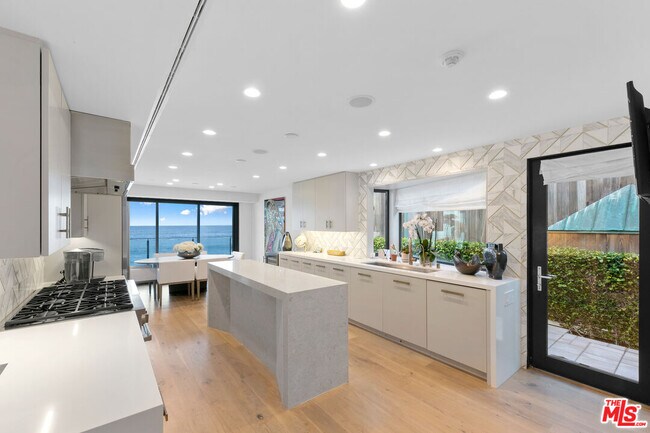 Photo - 24146 Malibu Rd