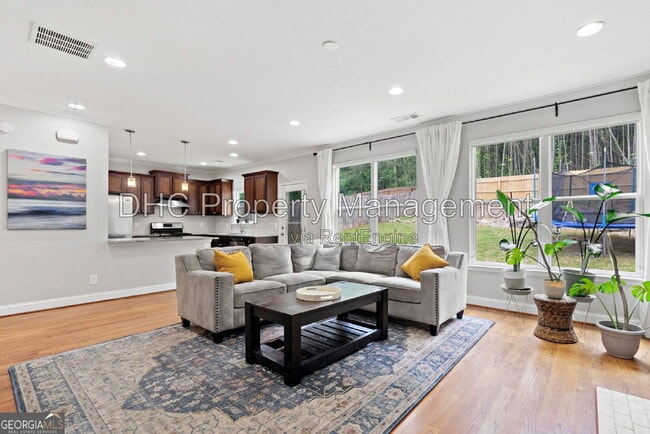 Photo - 1765 Stoney Creek Dr SE
