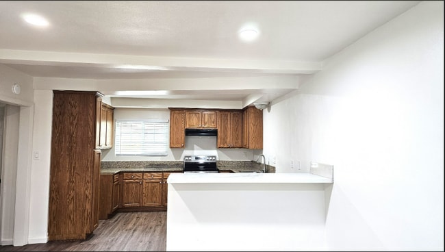 Building Photo - 11516 Eucalyptus Ave