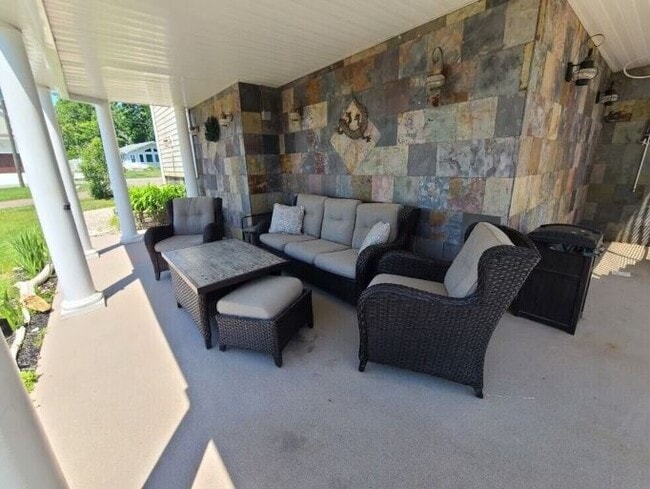 116 Old Sea Ln