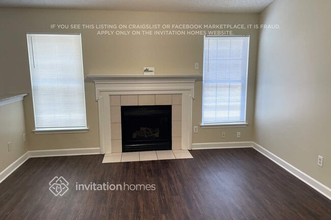 Photo - 847 Anchor Way NE