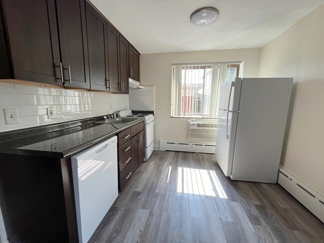 Photo - 2 Chester St Unit 37