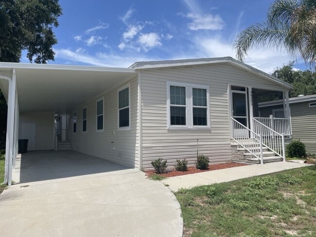 Building Photo - 36126 Plum Ave