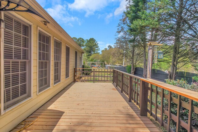 Photo - 732 Tanners Point Dr