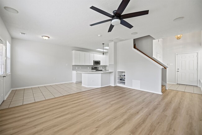 Photo - 235 W Stedhill Loop