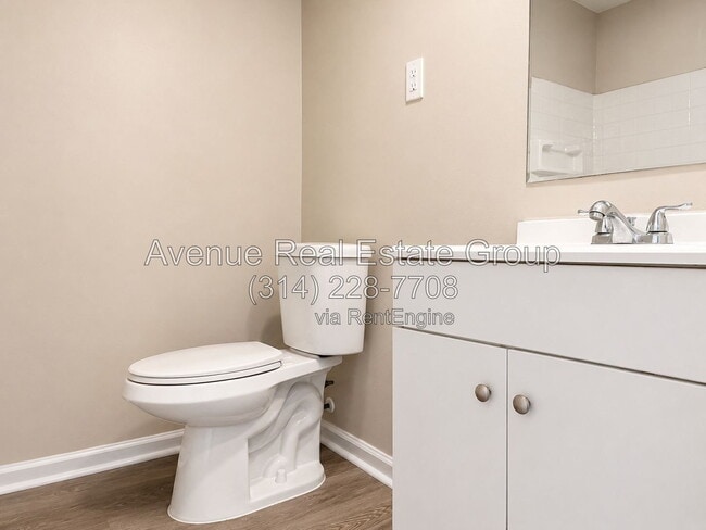 Photo - 710 Derhake Rd