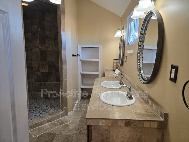 Photo - 9654 14th View St