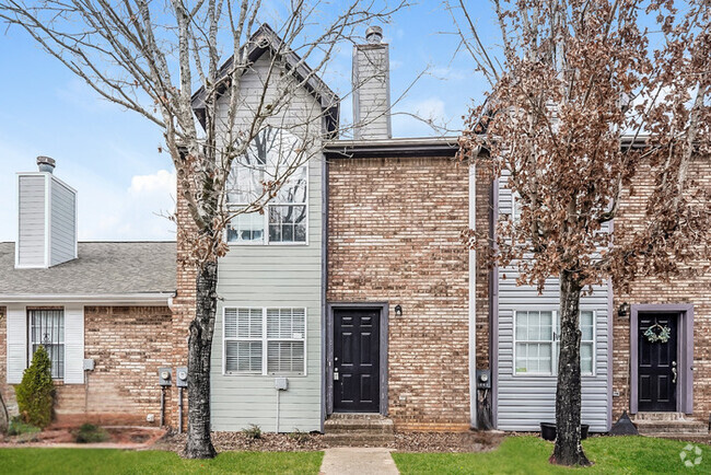 Building Photo - Charming 3-Bedroom Townhome