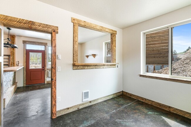 Photo - 6240-6243 Three Needles Ln Unit 204