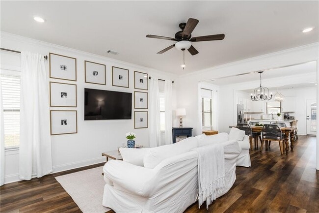 Photo - 2332 Rutland Rd