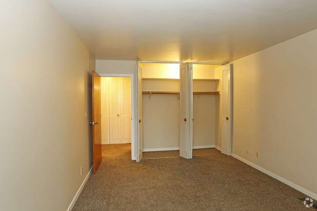 1BR, 1BA - Updated - Bedroom