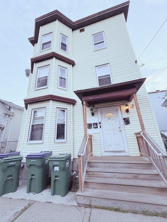Building Photo - 46 Grove St Unit 3
