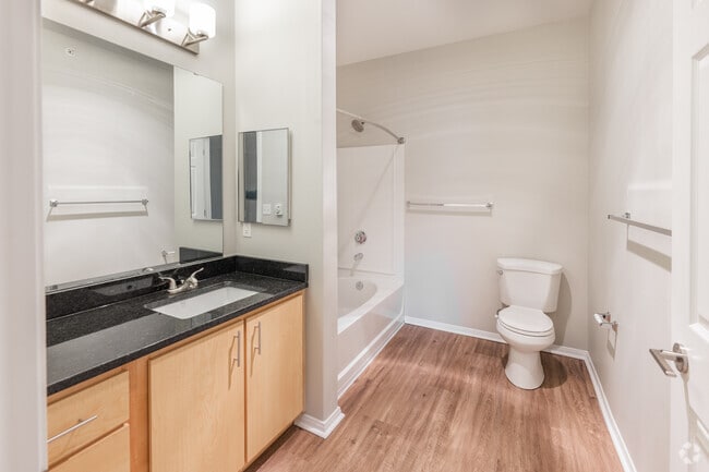 2BA, 2BA - 1055SF