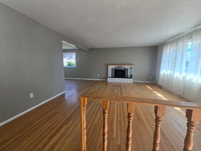 Photo - 3010 W Weile Ave