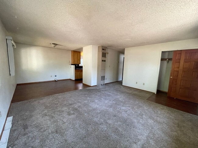 827-829 NW 29th St