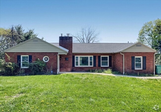 Building Photo - 3 bedroom 2 bath home - Camp Hill PA