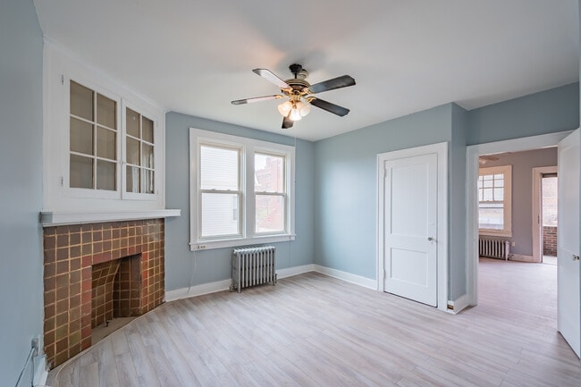 Building Photo - 2114 Bedford Ave Unit 2 Rental