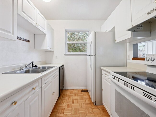 Photo - 6183 Devils Head Ct