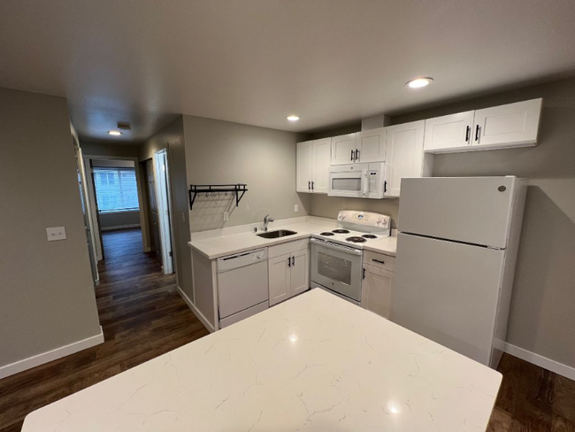 Building Photo - 2400 20th Ave NW Rental