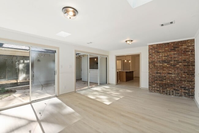 Photo - Lake Forest Golf Community