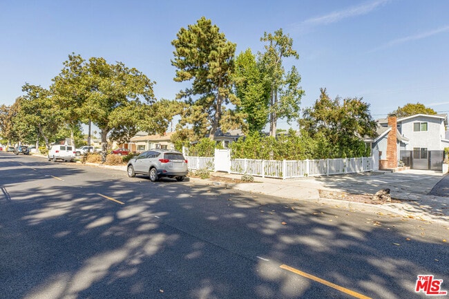 Photo - 1306 N Pass Ave