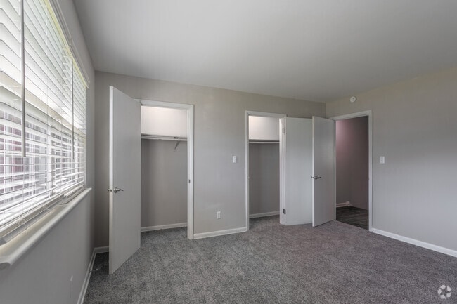 2BR,1.5SF,-1000SF - Winston Townhouses