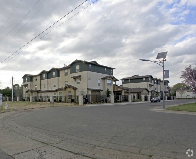 Primary Photo - The Crossings at New Rancho