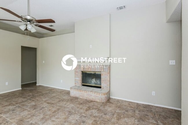 Photo - 3 Bedroom Pet-Friendly Home in Fort Worth,...